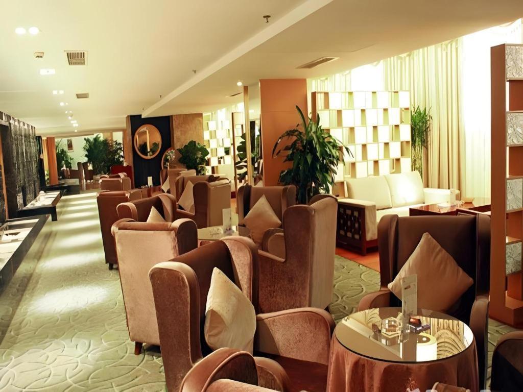 Chengdu Yinsheng International Hotel Supoqiao Exterior photo